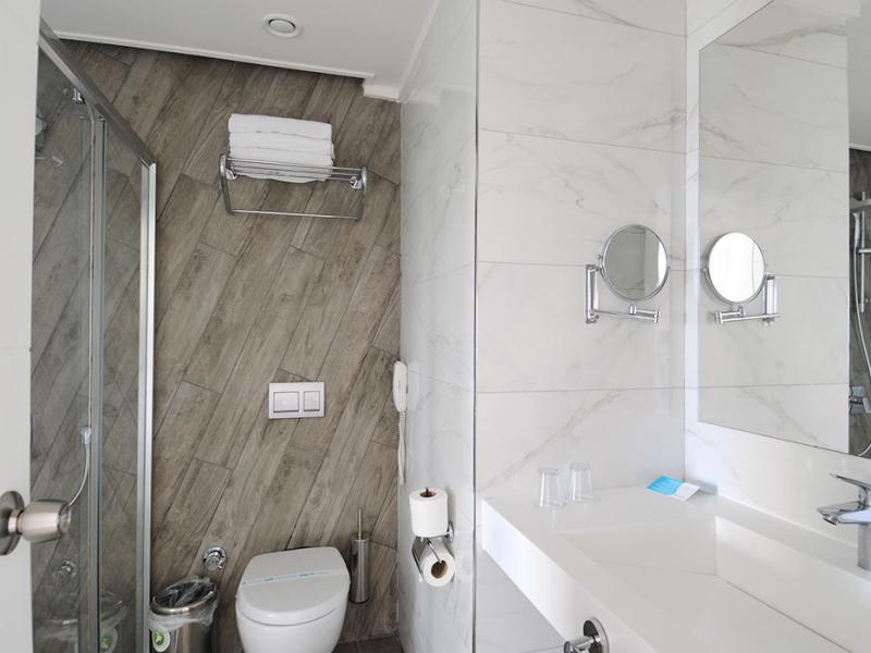 Gold Island Selected