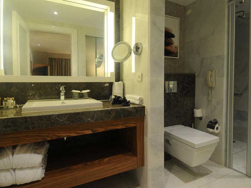 Gold Island Selected