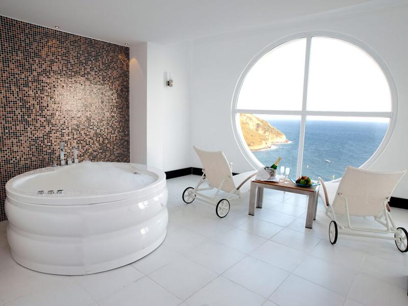 Aria Claros Beach & Spa Resort (Ozdere)