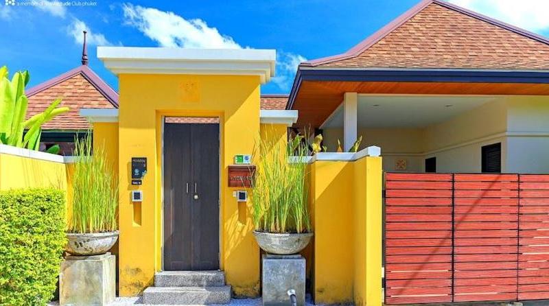 Two Villas Holiday Oriental Style Layan Beach