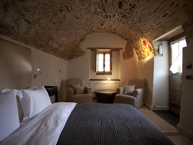 Kinsterna Hotel & Spa