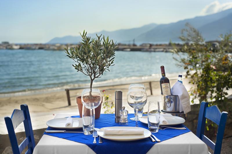 Kotronas Bay Hotel