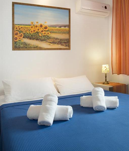 Kotronas Bay Hotel