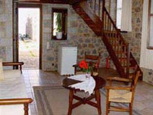 Limeni Village Hotel