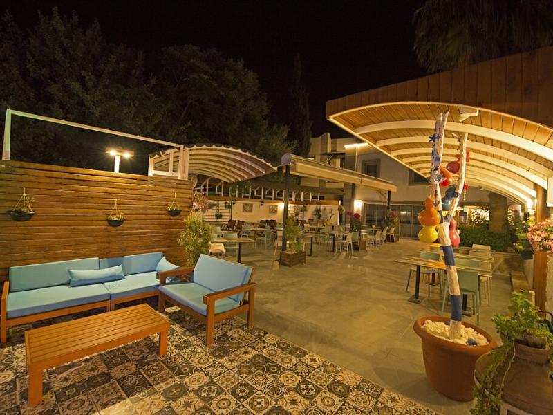 Blue Bay Beach Hotel