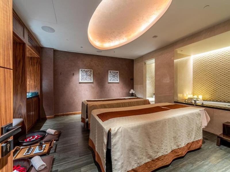 Lotte Hotel St. Petersburg