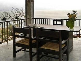 Blue Hill Beach Resort