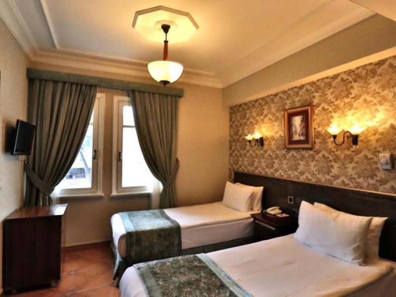 Blue House Hotel