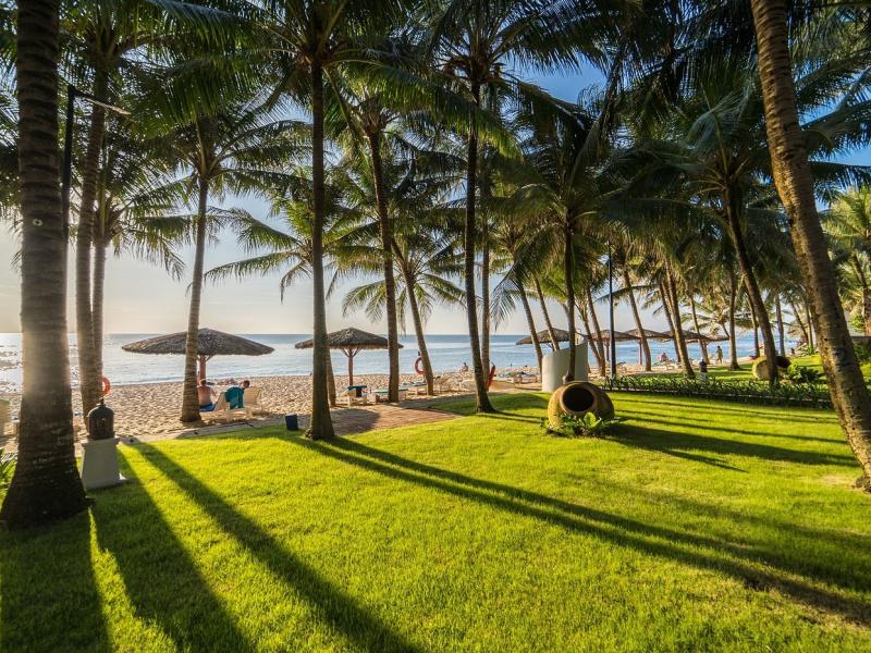 L`Azure Resort and Spa