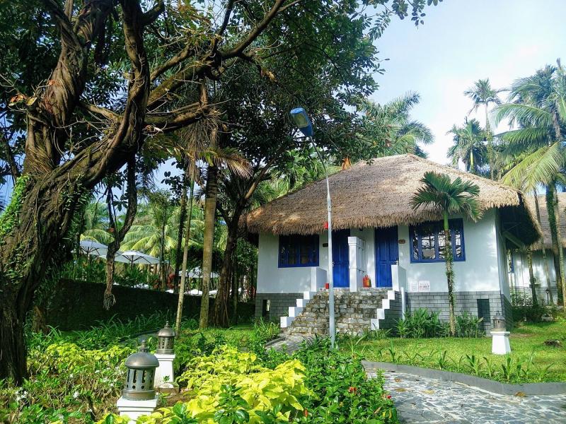 L`Azure Resort and Spa