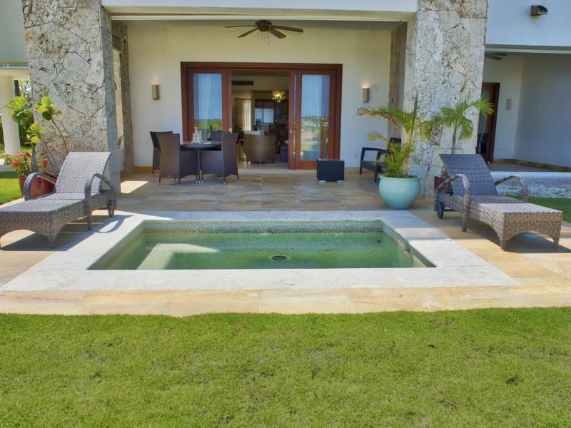 Xeliter Golden Bear Lodge & Golf