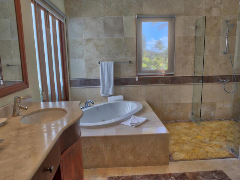 Xeliter Golden Bear Lodge & Golf