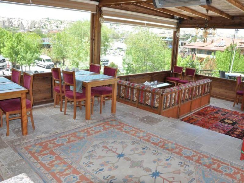 Blue Moon Cave Hotel