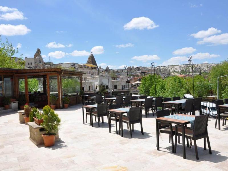 Blue Moon Cave Hotel