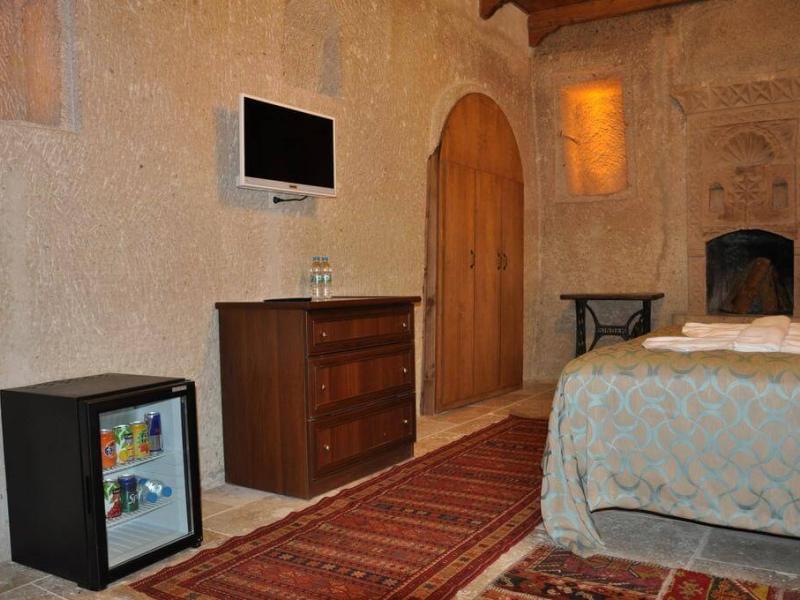 Blue Moon Cave Hotel