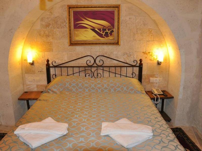 Blue Moon Cave Hotel