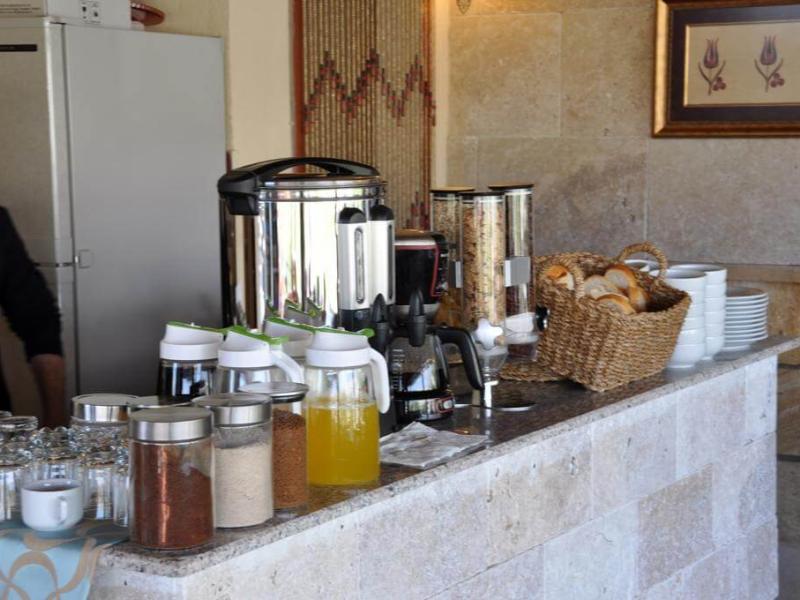 Blue Moon Cave Hotel