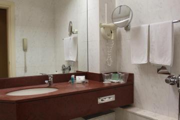 Отель Holiday Inn Thessaloniki Греция, Салоники, фото 3