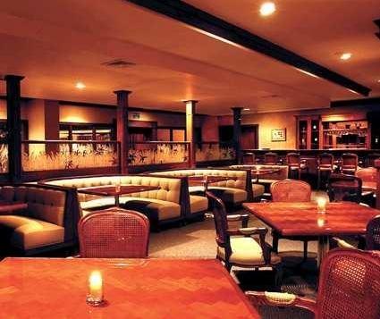 Embassy Suites Los Marlins Hotel & Golf Resort