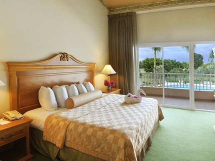 Embassy Suites Los Marlins Hotel & Golf Resort