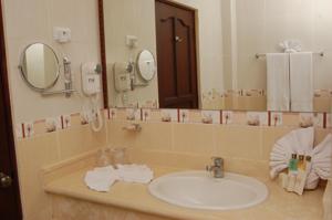 Aurora Del Sol Hotel & Casino