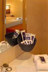 Golden Tulip Bellambriana