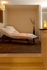 Golden Tulip Bellambriana