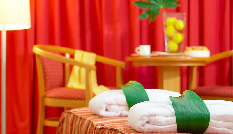 Blue Sky City Beach Hotel