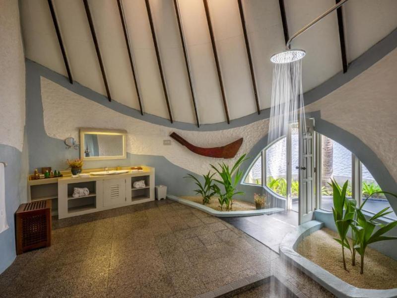 Nika Island Resort & Spa