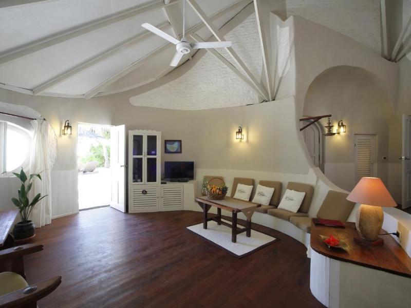 Nika Island Resort & Spa