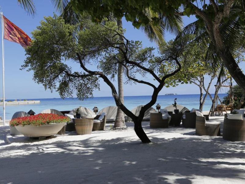 Nika Island Resort & Spa