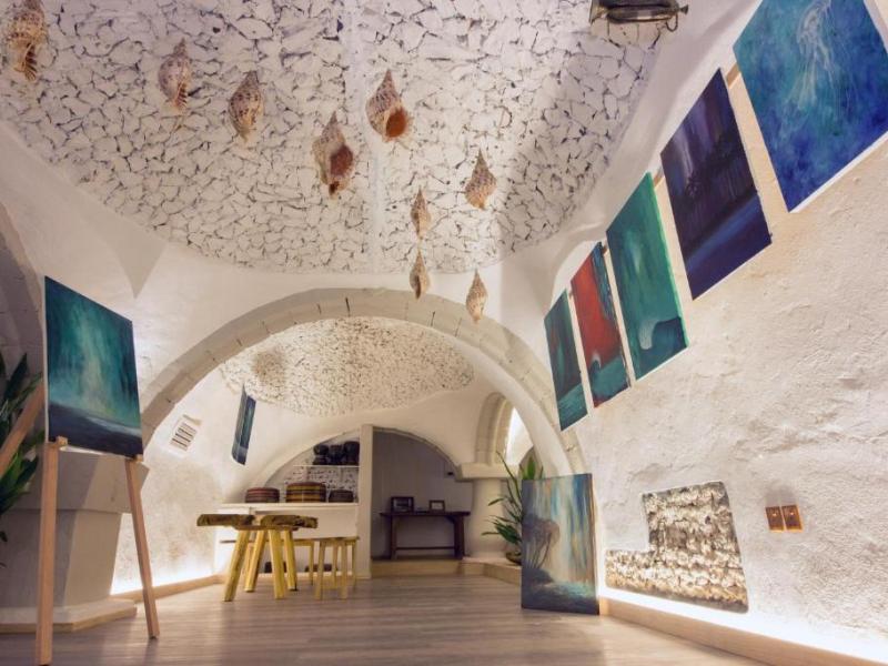 Nika Island Resort & Spa