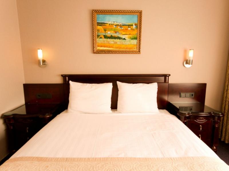 XO Hotels Blue Square