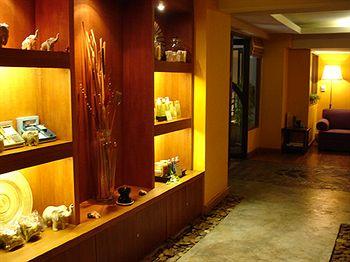 The Residence Airport & Spa