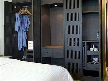 The Residence Airport & Spa