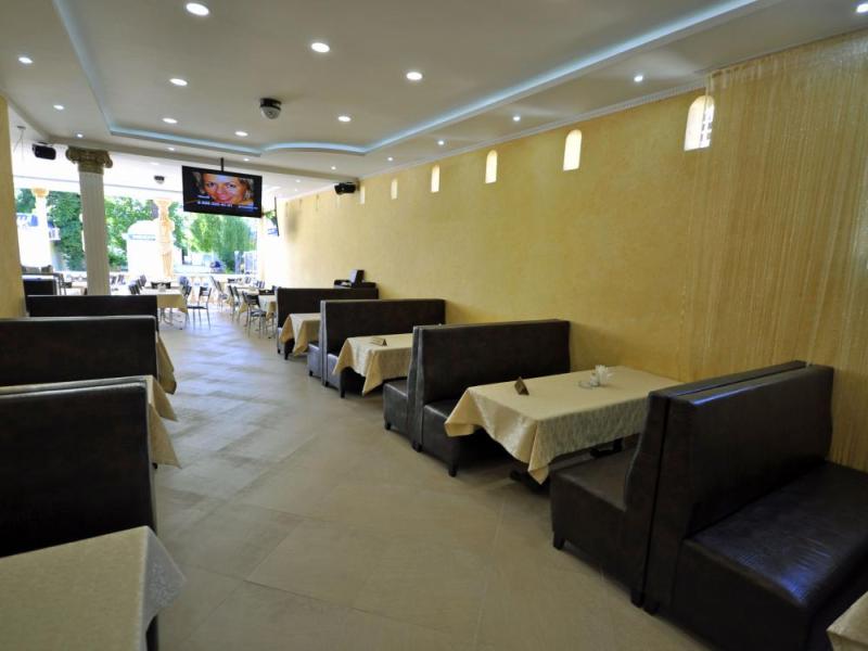 Афина (Дивноморское)