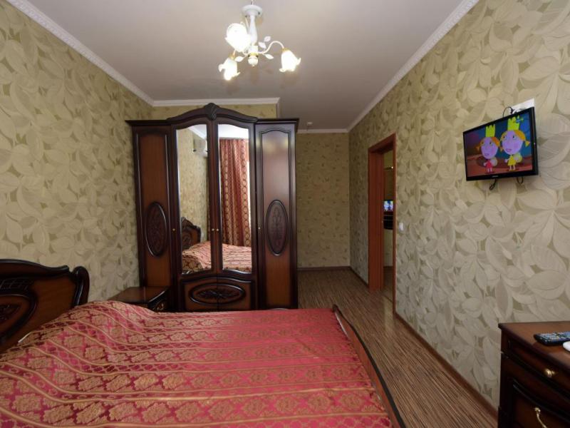 Афина (Дивноморское)