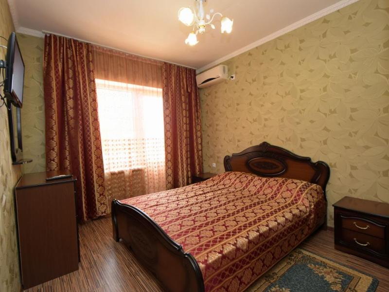 Афина (Дивноморское)