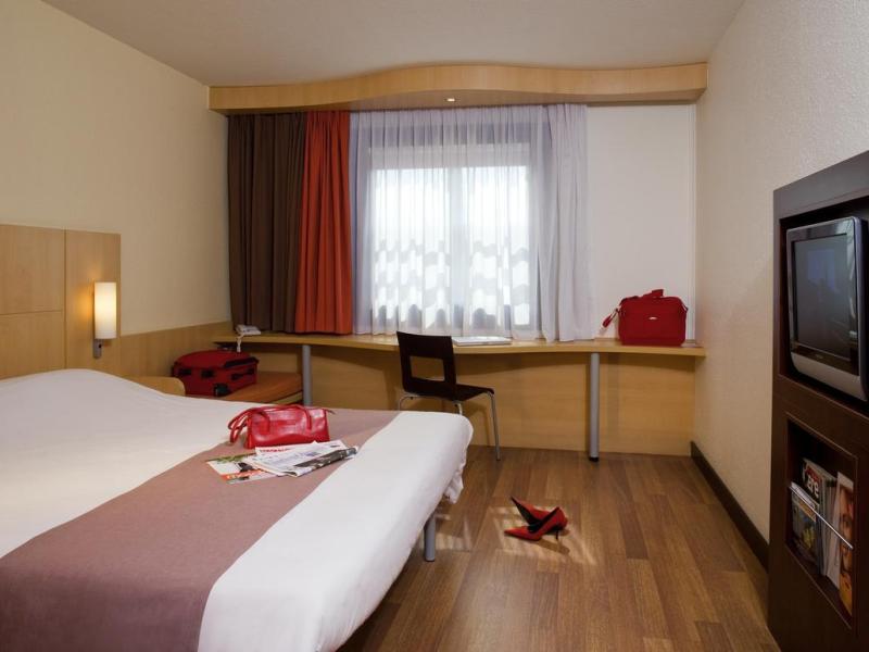 Ibis Budapest Heroes Square