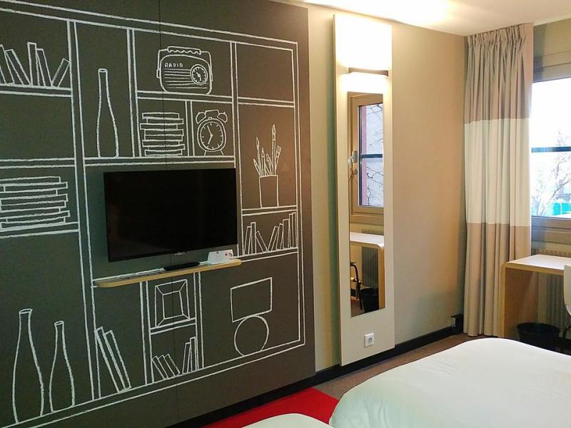 Ibis Budapest Heroes Square