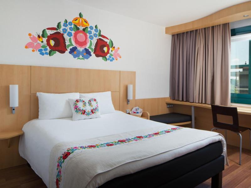 Ibis Budapest Heroes Square