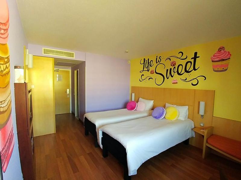 Ibis Budapest Heroes Square