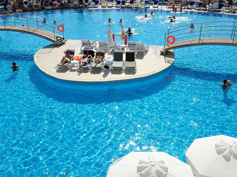 Cenger Beach Resort & Spa