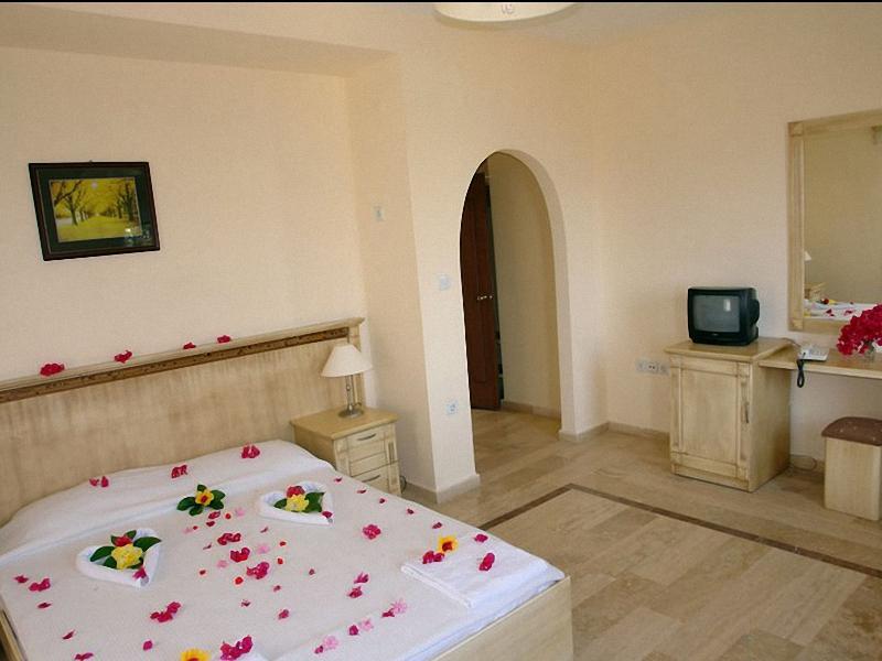 Peda Gumbet Holiday Beach Resort