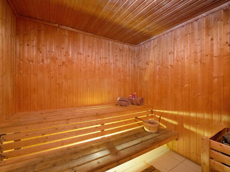 Golden Sands Hotel & Residences