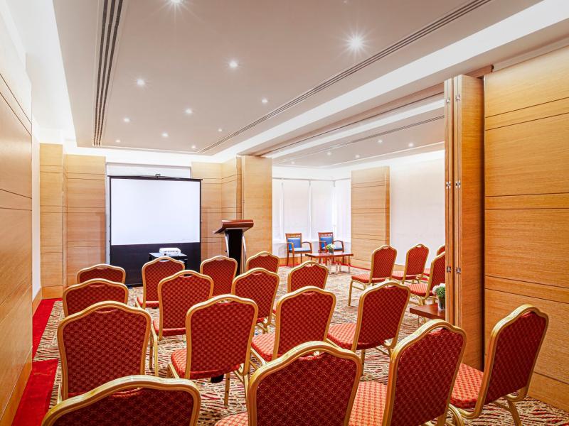 Golden Sands Hotel & Residences