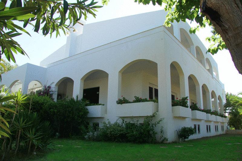 Mantenia Hotel