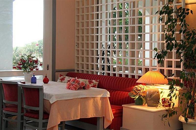 Mantenia Hotel