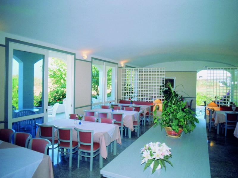 Mantenia Hotel
