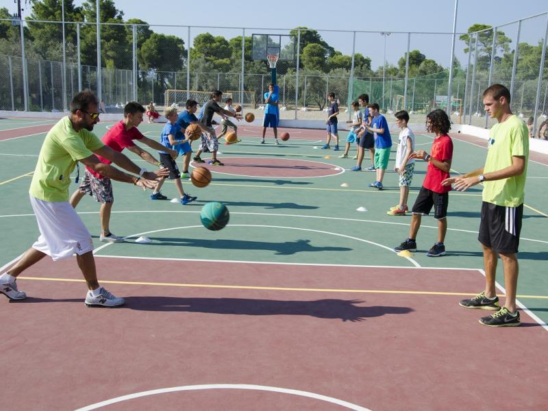 Skouras Sports & Language Camp